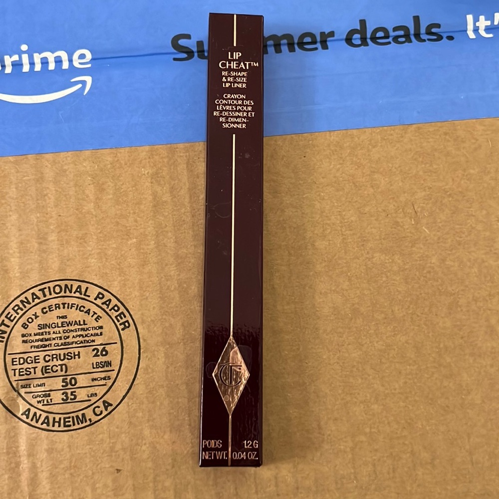 Charlotte Tilbury Lip Cheat - Hollywood Honey (brand new in box)